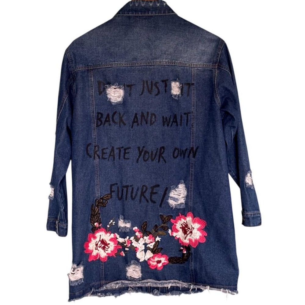 Velzera Dark Wash Distressed Denim Embroidered Jacket Size Large